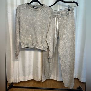 Monrow Gray Tie-Dye Sweatshirt and Joggers Set